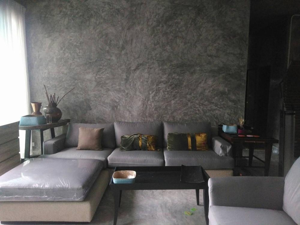 Phuchada Residence Nai Yang Exterior photo
